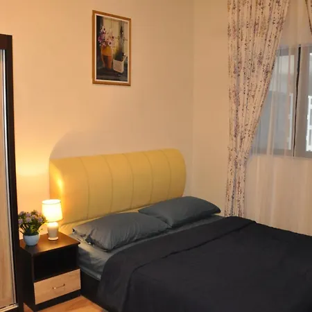 Amysity Homestay: Modern Living Near Bangi Sentral Hub Exterior photo