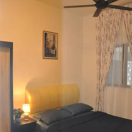Amysity Homestay: Modern Living Near Bangi Sentral Hub Exterior photo